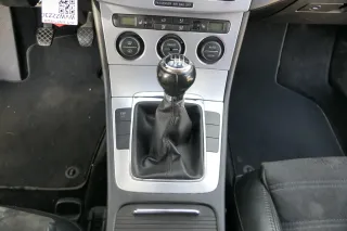 Passat 3C B6 Mittelkonsole Verkleidung um Navi Klappe Abdeckung Dekor silber geb - Bild 8