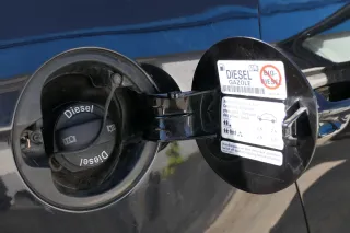 VW Passat 3C Kombi Tankdeckel Klappe Tankklappe Deckel Tank schwarz LC9X - Bild 2