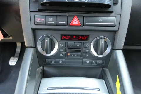 Audi A3 8P Steuergerät Klimaanlage Klimabedienteil 8P0820043AH Climatronic
