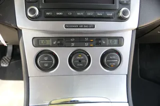 Passat 3C B6 Mittelkonsole Verkleidung um Navi Klappe Abdeckung Dekor silber geb - Bild 7