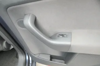 1x Golf Plus 5M Türverkleidung Verkleidung Tür hinten rechts schwarz Griff - Bild 4