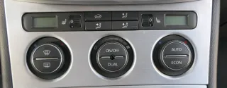 VW Passat 3C Steuergerät Klimaanlage Klimabedienteil 3C0907044BB Climatronic - Bild 1