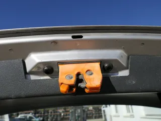 Skoda Fabia 6Y Combi Heckschloß Schloß unten an der Heckklappe 6y9827501G - Bild 2