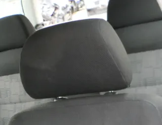 n VW Passat 3B 3BG Kopfstütze Sitz Sitze vorne rechts oder links schwarz - Bild 1