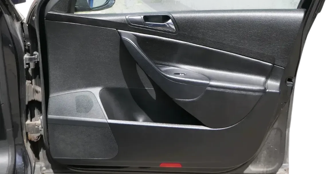 VW Passat 3C Variant Türverkleidung Verkleidung Tür vorne rechts schwarz Leder - Bild 1