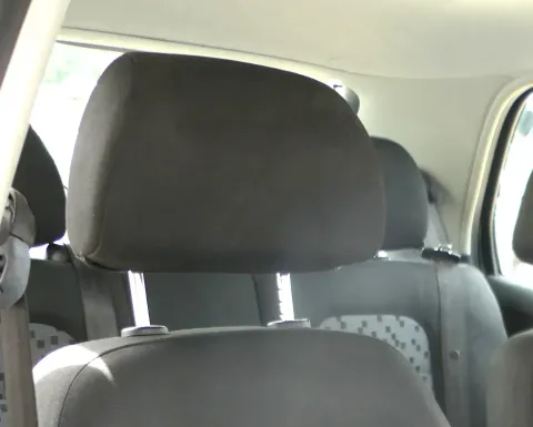 1x Skoda Fabia 6Y Kopfstütze vorne vorn rechts oder links anthrazit dunkel onyx