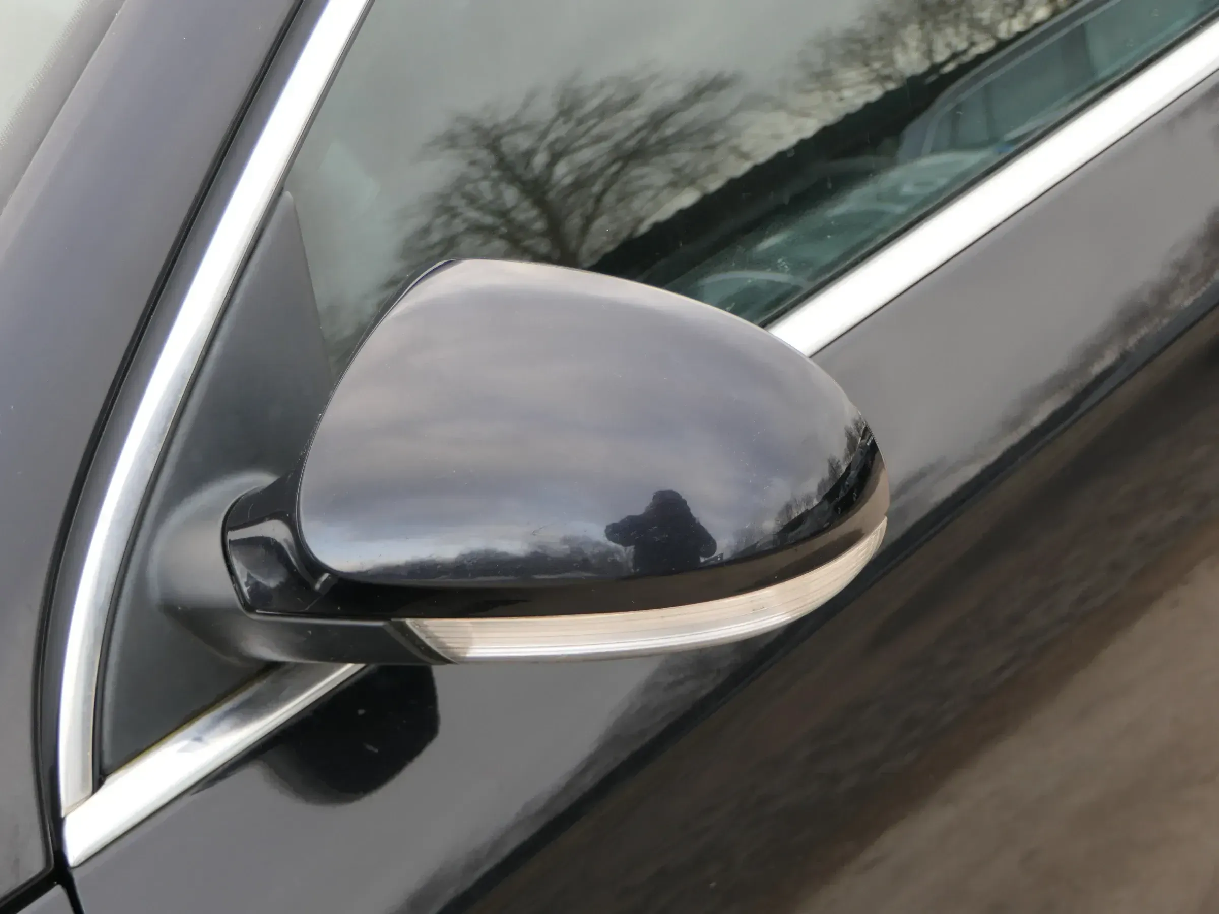 Passat 3C elektrischer Spiegel Außenspiegel links mit Glas Blinke schwarz LC9X - Bild 1