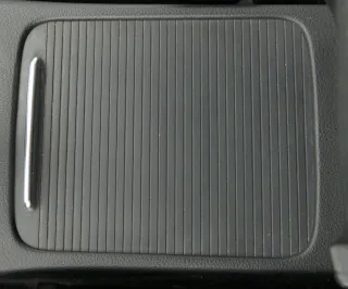 VW Passat 3C Becherhalter Getränkehalter Dosenhalter Halter Getränke Fach Abdeck - Bild 2