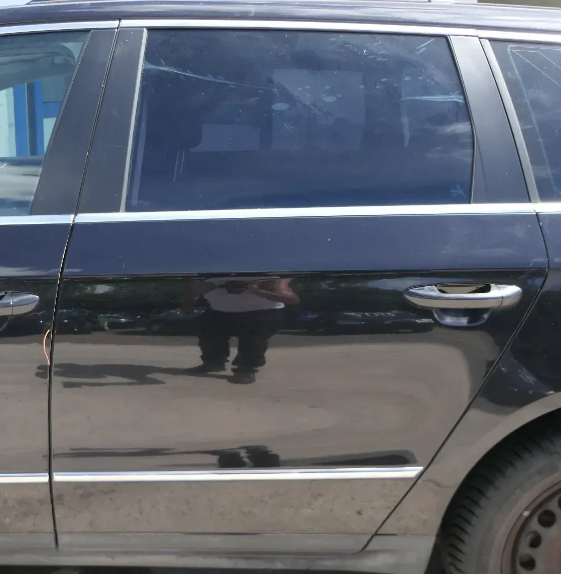 VW Passat 3C Kombi Variant Tür hinten links schwarz LC9X -OHNE Anbauteile - Bild 1
