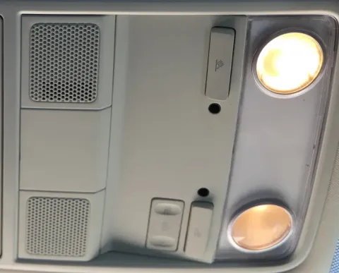 VW Golf 5 Innenraumleuchte Leuchte innen Leselampe Lampe 1K0947105AE grau