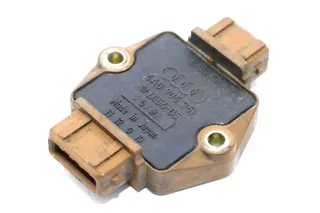 VW Audi 80 A6 4A Steuergerät Leistungsendstufe 4A0905351 - Bild 1