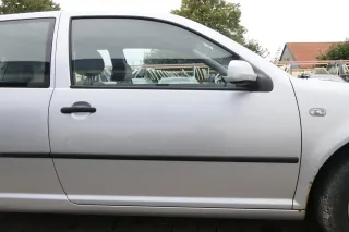 VW Golf 4 Tür vorne rechts Beifahrertür 2/3-Türer LA7W silber grau ohnAnbauteile - Bild 1