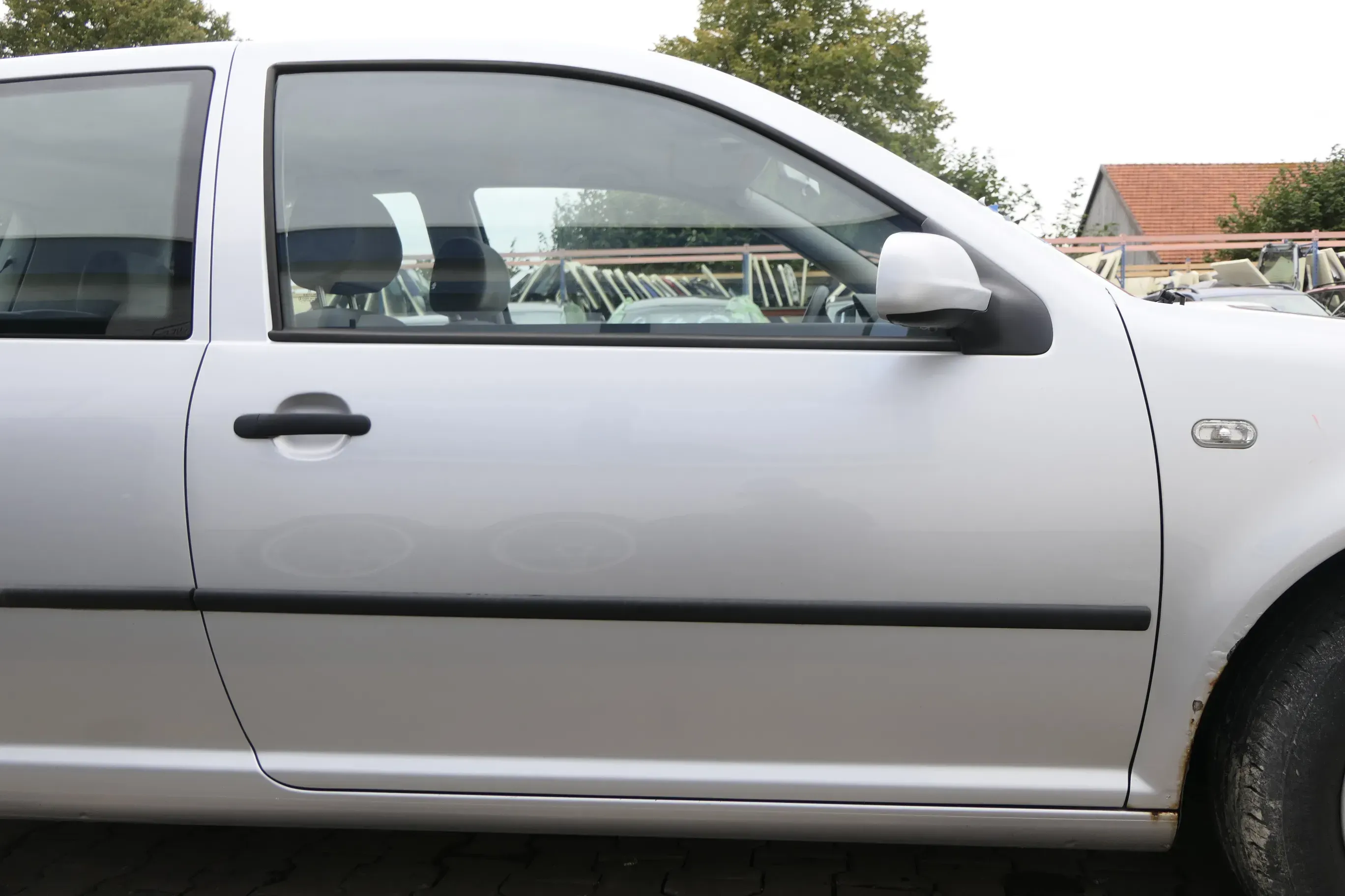 VW Golf 4 Tür vorne rechts Beifahrertür 2/3-Türer LA7W silber grau ohnAnbauteile - Bild 1