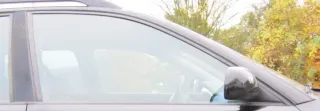 Audi A4 B5 vorne rechts Fenster Scheibe in Tür Fensterscheibe 4/5-Türer - Bild 1