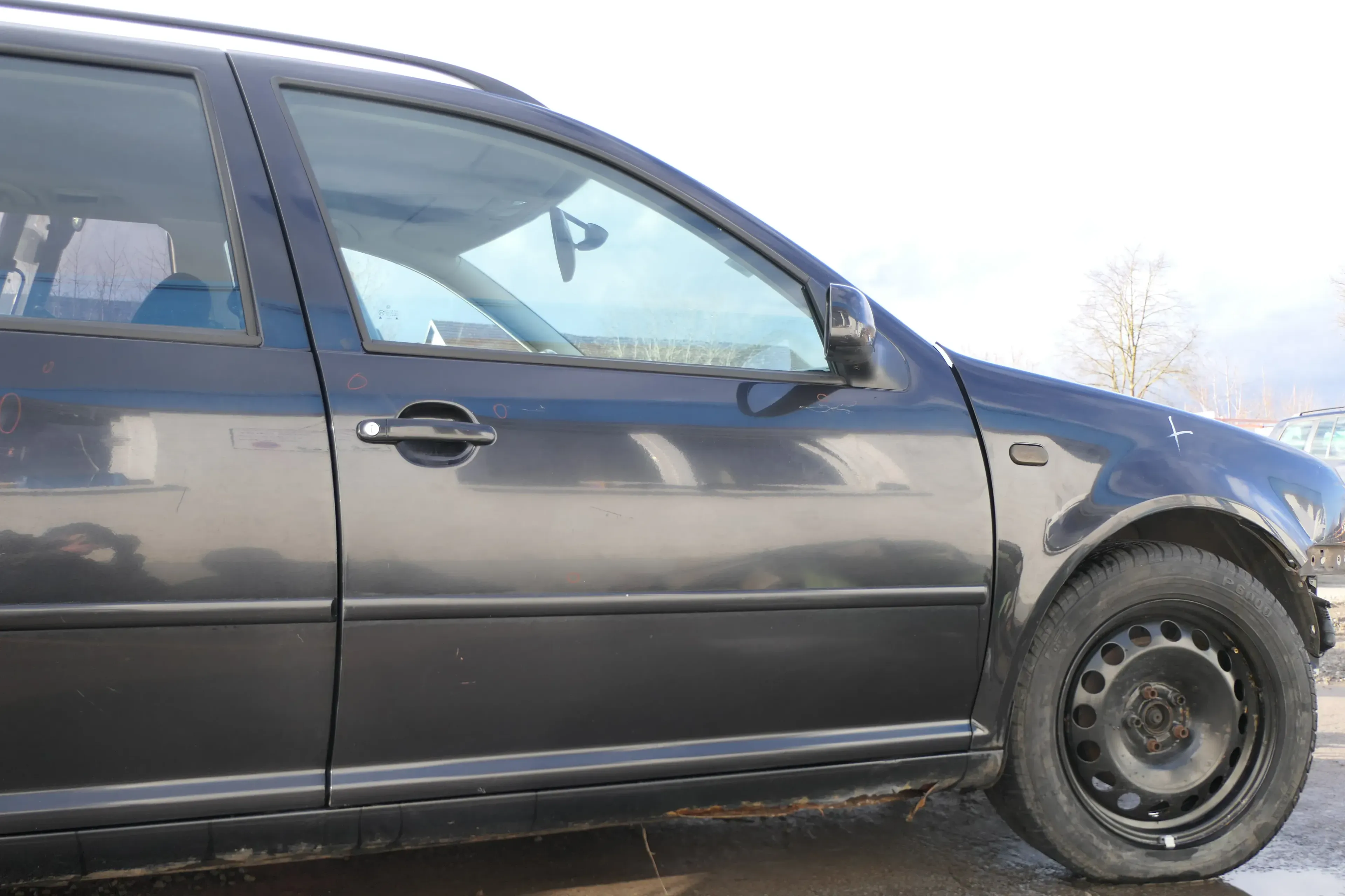 Golf 4 Bora Tür vorne rechts Beifahrertür 4/5-Türer Kombi Variant schwarz LC9Z - Bild 1