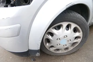 Audi A2 8Z Kotflügel vorne links silber LY7W - Bild 3