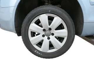 A6 4F TT Alufelgen Winterreifen Reifen Felgen 215/55 R16 97V 4F0601025AJ 4-6mm - Bild 1
