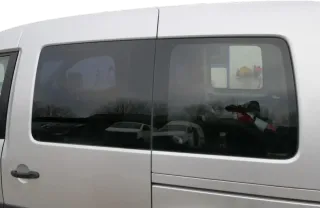 VW Caddy 3 2k Beifahrertür Tür hinten links silber LA7W Schiebetür Scheibe - Bild 10