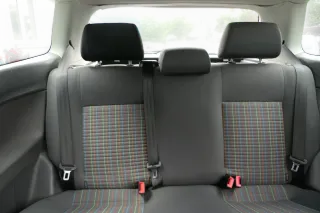 VW Polo 9N 9N3 Sitz Rückbank Sitzfläche Sitze 3 Punkt Gurt hinten mit Kopfstütze - Bild 5