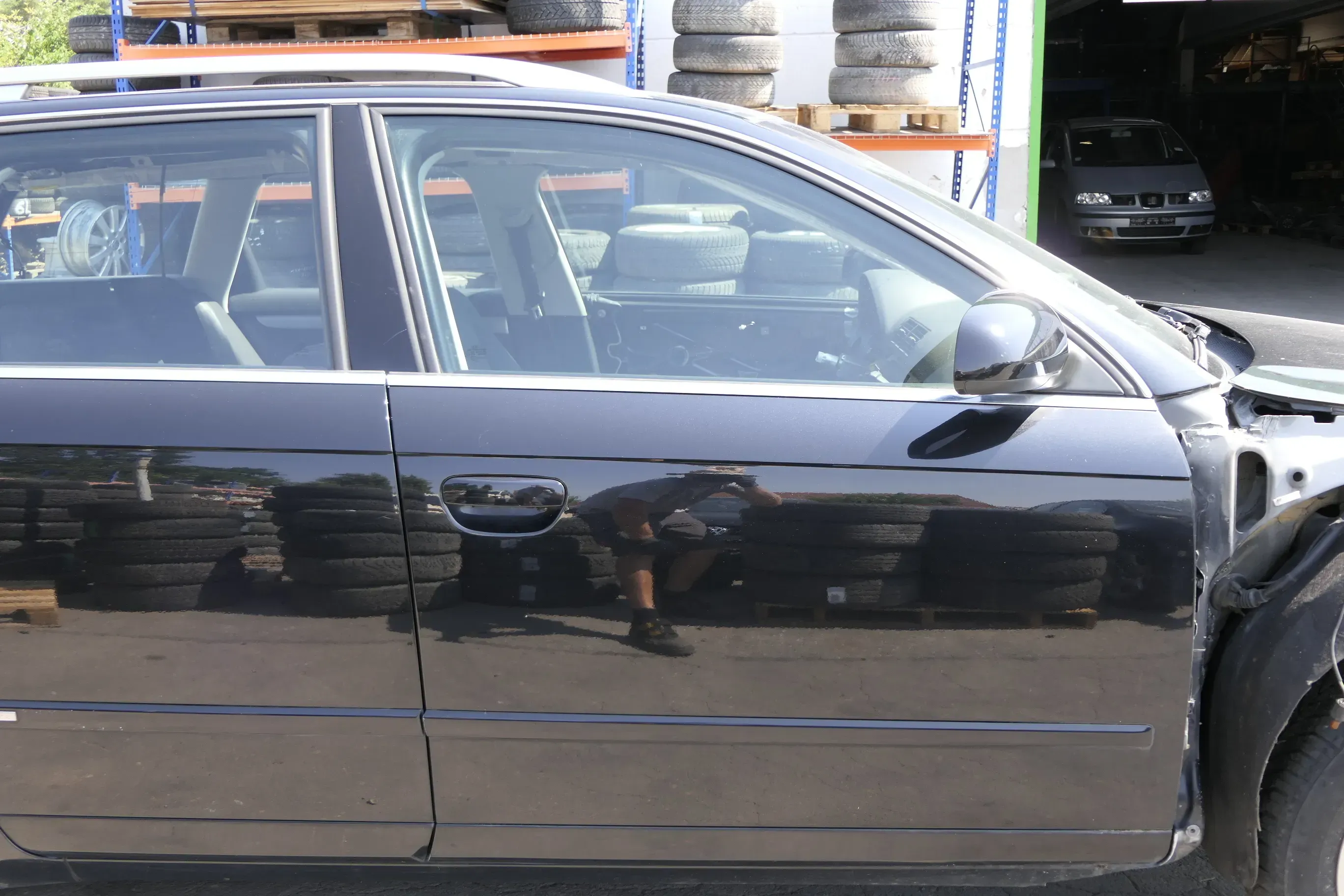 Audi A4 B7 8E Tür vorne rechts schwarz LY9B Kombi+Limo + Rahmen - Bild 1