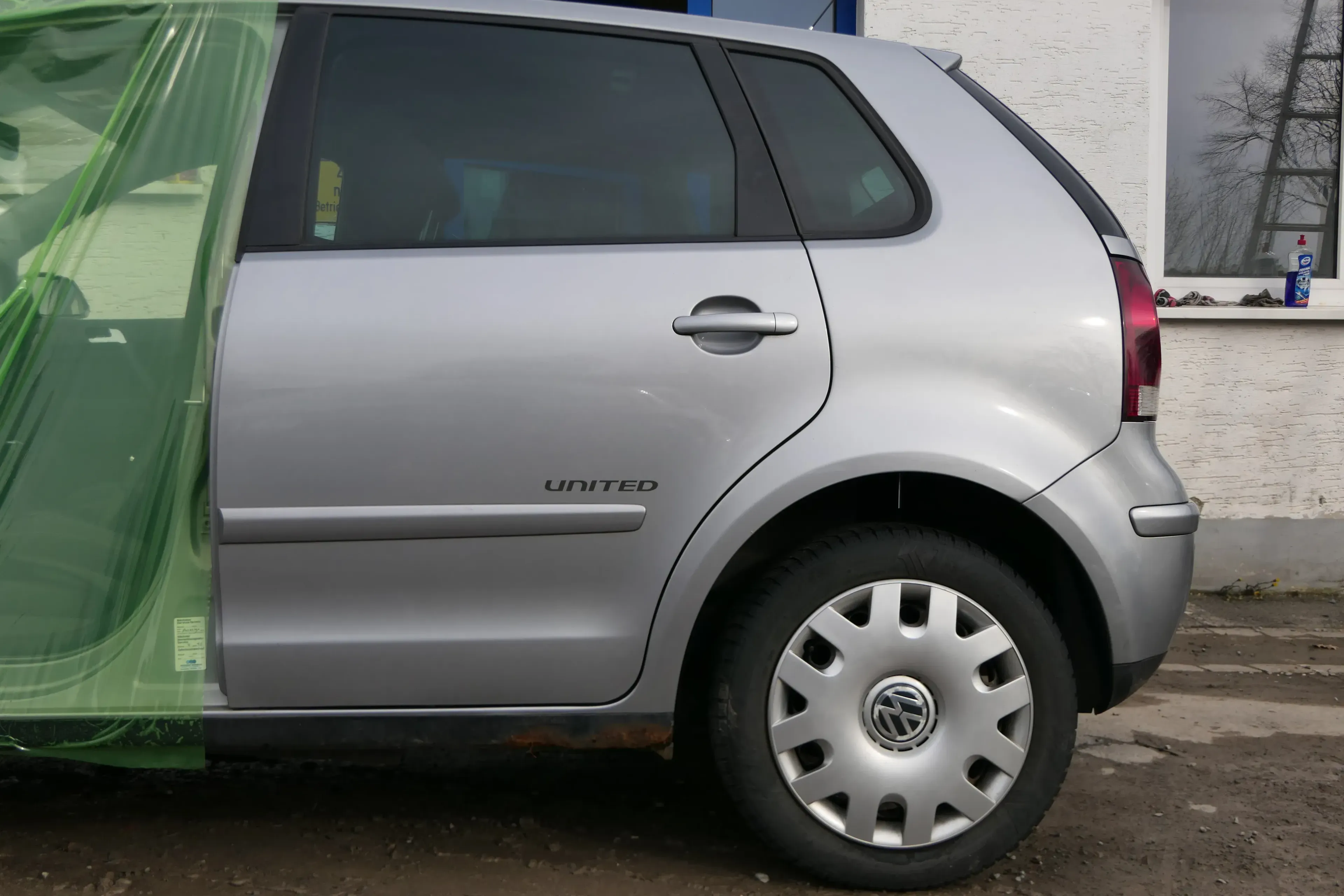 VW Polo 9N 9N3 Tür hinten links 4/5-Türer grau silber LA7R - ohne Anbauteile - Bild 1