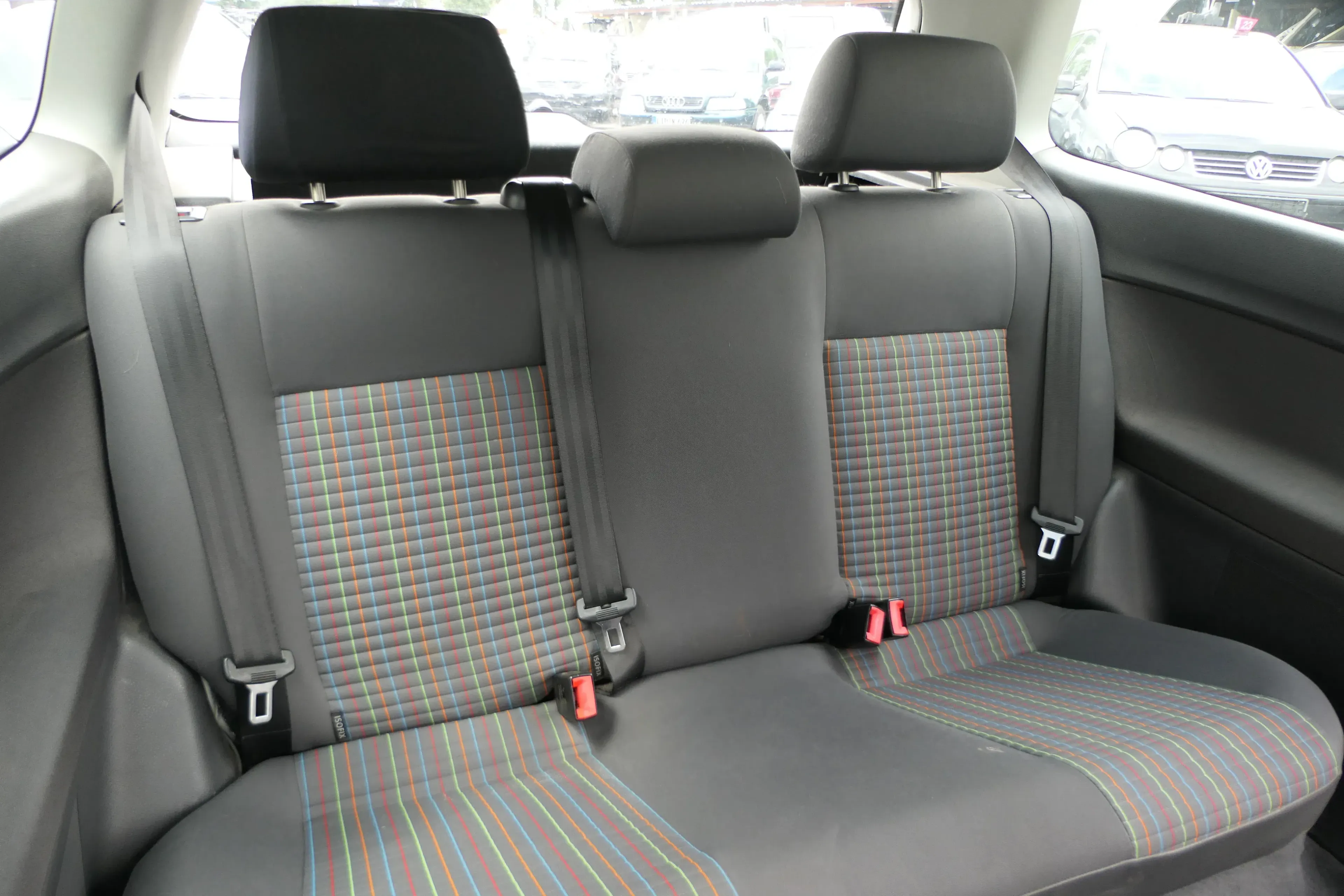 VW Polo 9N 9N3 Sitz Rückbank Sitzfläche Sitze 3 Punkt Gurt hinten mit Kopfstütze - Bild 1