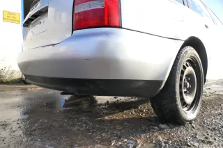 Audi A4 B5 Kombi Variant Stoßstange hinten Heckstoßstange silber LY7M - Bild 5
