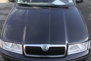 Skoda Octavia 1U Motorhaube Haube Klappe vorne schwarz LF9R OHNE Grill - Bild 1