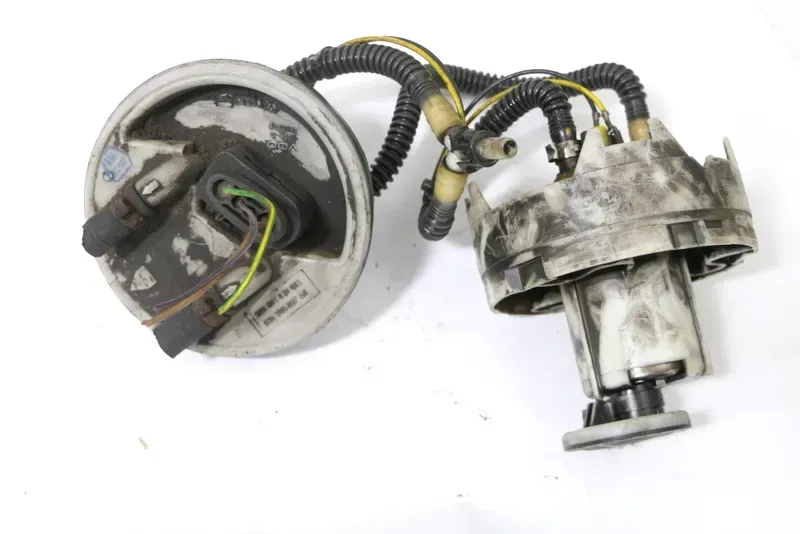 VW Passat 3BG Dieselpumpe Kraftstoffpumpe 4B0906087AN 2,5 TDI AKN AFB AKE - Bild 1