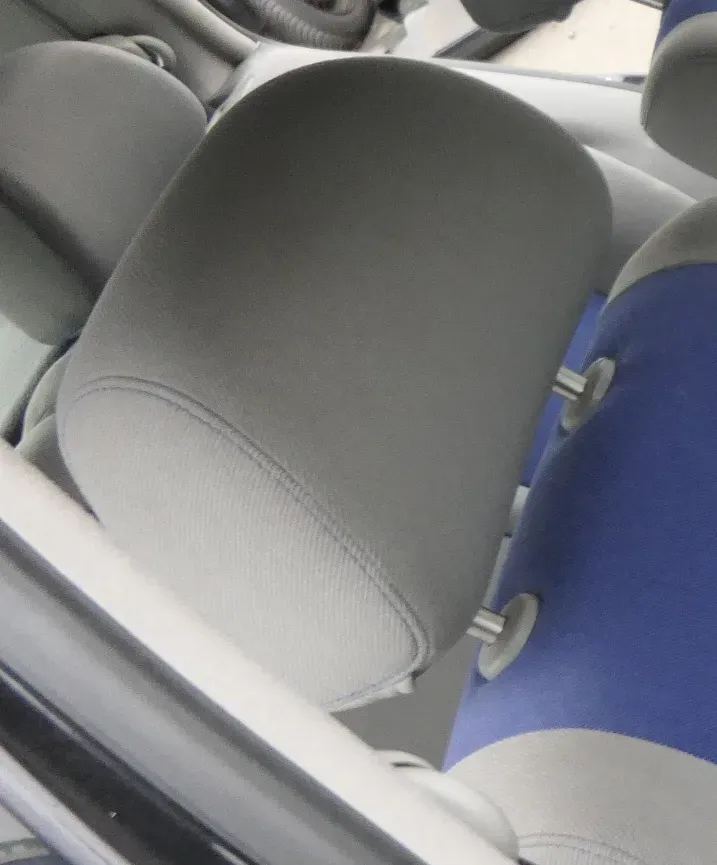 VW Golf 4 Bora Kopfstütze vorne oder hinten grau (blaue Näthe) Generation - Bild 1
