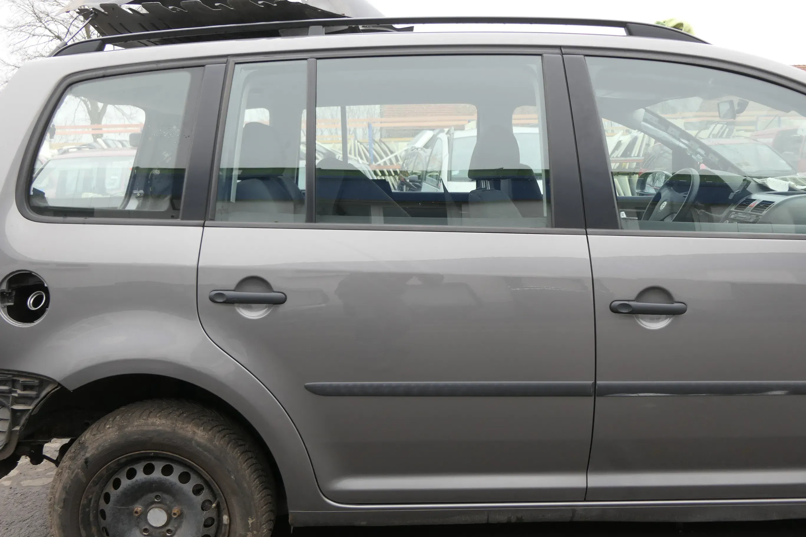 VW Touran 1T 1T3 Tür hinten rechts grau LD7S mit Scheibe - sonstg ohne Anbauteil - Bild 1