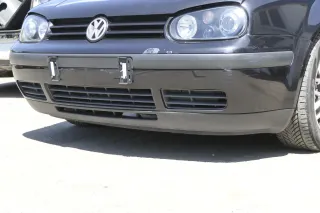 VW Golf 4 Stoßstange vorne Stoßfänger vorn schwarz LC9Z Frontstoßstange - Bild 3