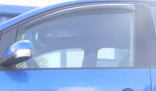 VW Touran Seitenscheibe vorne links Fenster vorn Scheibe Fahrertür - Bild 1