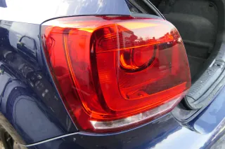 VW Polo 6R Rücklicht hinten links 6R0945095AH Rückleuchte Lampenträger original - Bild 2