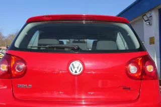 VW Golf 5 V Heckklappe hinten Kofferraumklappe + Scheibe rot LY3D - Delle - Bild 1