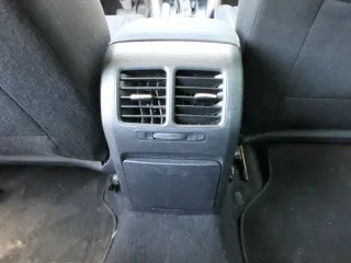 Golf 6 5K Mittelarmlehne Armlehne Lehne Mitte Original verschiebar zum nachrüst - Bild 4