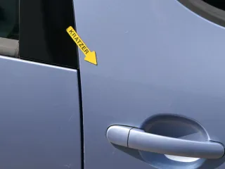 Skoda Roomster 5J Tür vorne rechts Beifahrertür - blau LF5Y (ohne Anbauteile) - Bild 4