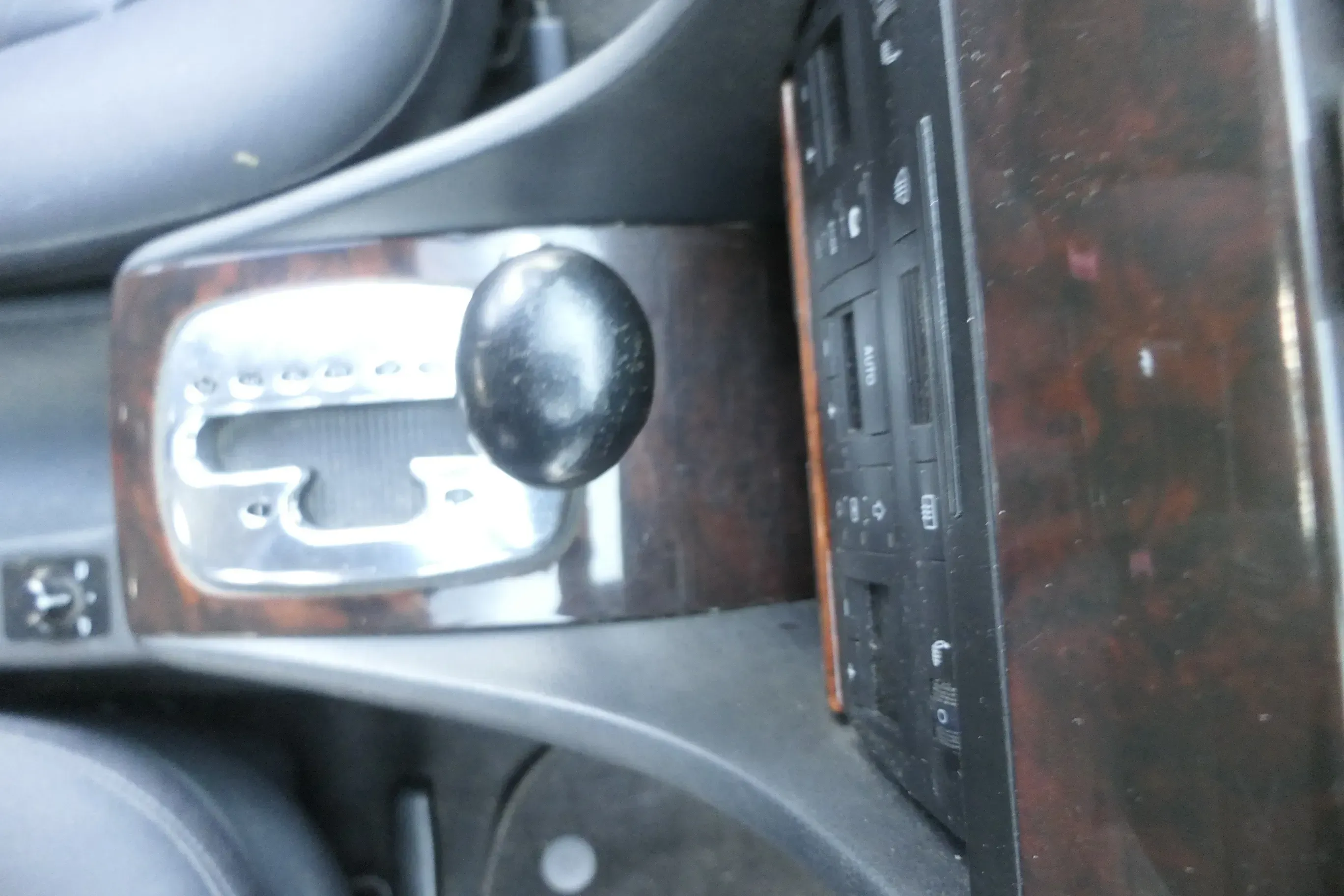 Audi A6 4B Griff Knopf Automatik Schaltknauf Schalthebel Leder schwarz S-line - Bild 1