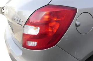 Skoda Fabia 5J Schrägheck Rücklicht Rückleuchte original hinten rechts - Bild 3