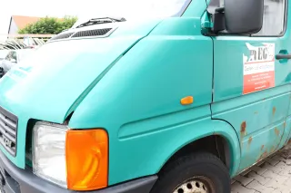 VW LT 35 2D Kotflügel vorne links grün L9ß2 - Bild 1