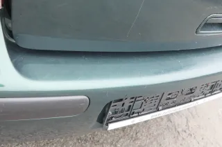 VW Golf 4 Limousine Stoßstange hinten Heckstoßstange Stoßfänger grün LC6M bright - Bild 7
