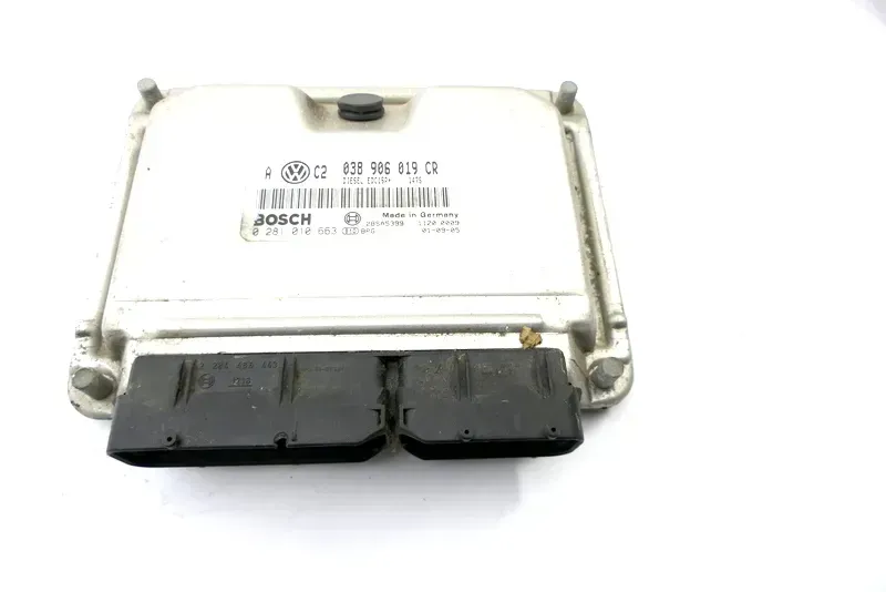 VW Golf 4 Steuergerät Motor Motorsteuergerät 1,9 TDI AXR 74kw 101 PS 038906019CR - Bild 1
