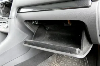 VW Golf 6 + Kombi AJ5 Handschuhfach schwarz Handschuhfachdeckel Deckel Klappe - Bild 2