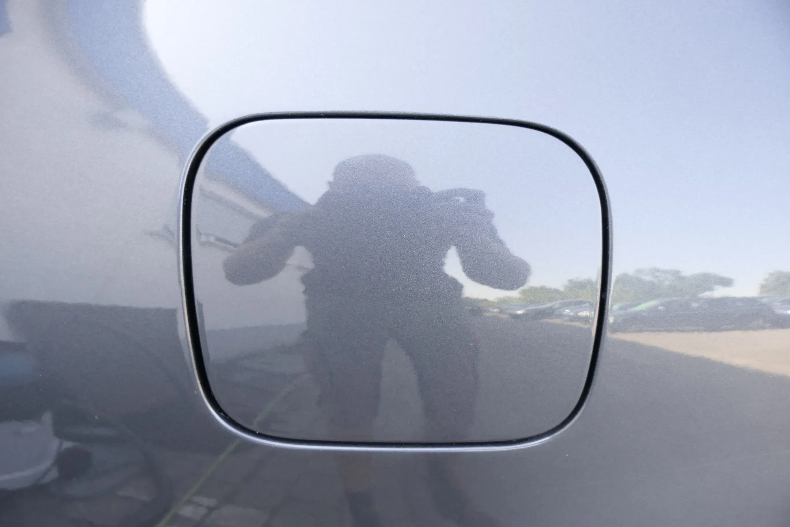 Audi A3 8L Tankdeckel Klappe Tankklappe Tank grau LY7K - Bild 1