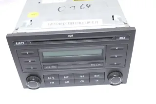 VW Fox 5Z Pol 9N3 Radio CD Player Original RCD200 6Q0035152A mitCode MP3 - Bild 1
