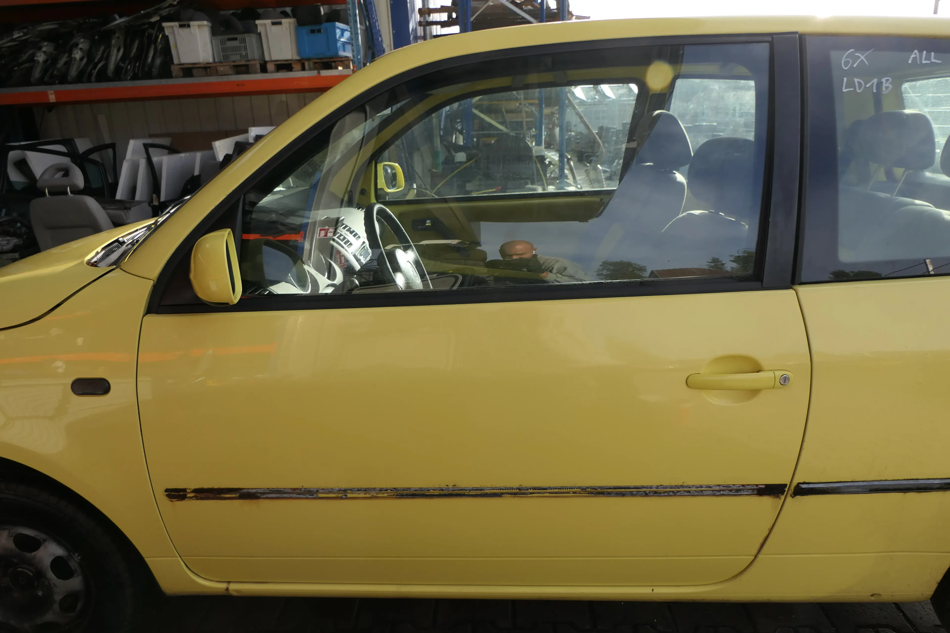 VW Lupo Seat Arosa Tür vorne links Fahrertür gelb LD1B (für elektr. Fensterheber - Bild 1
