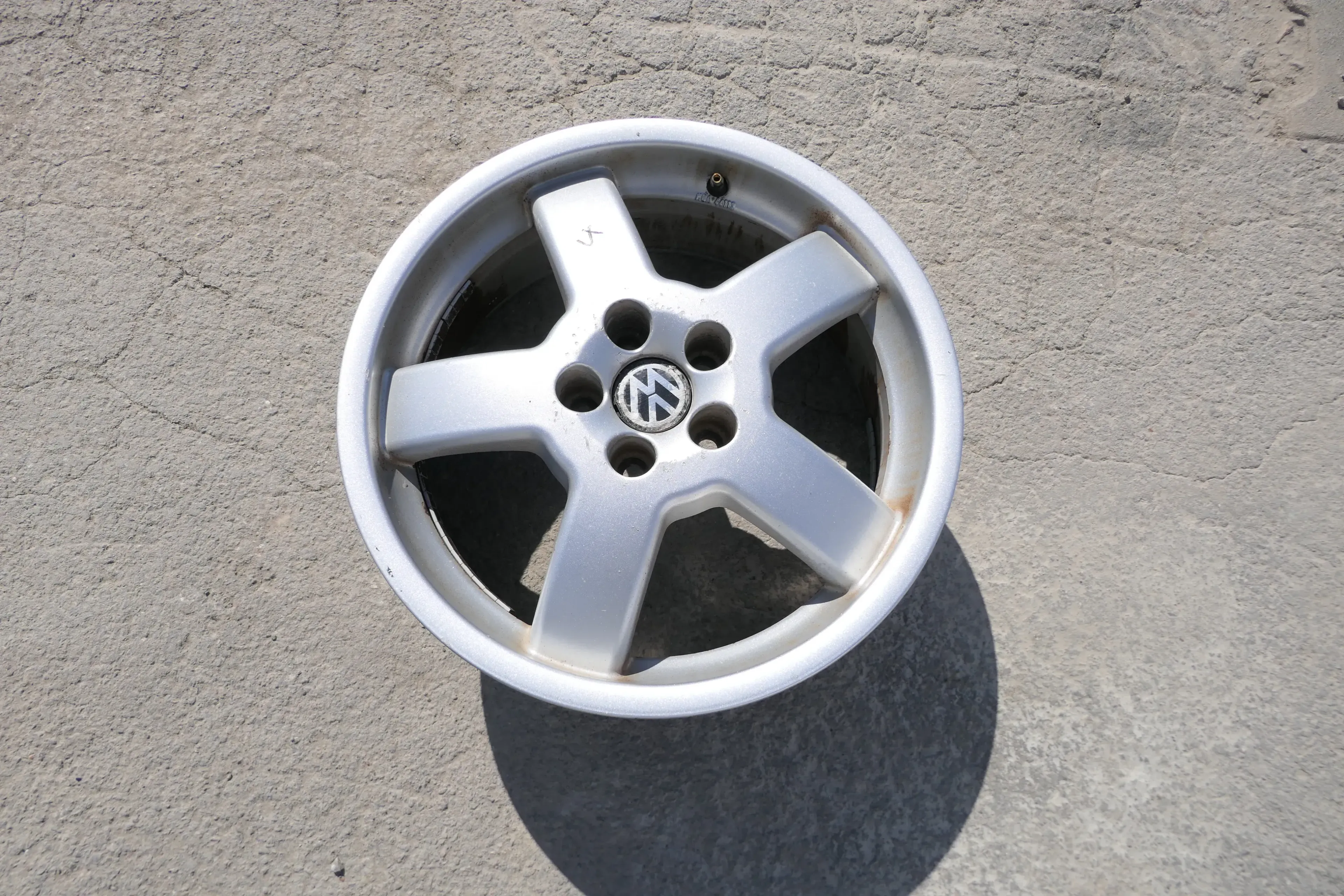 1x Felge Alufelge original VW Golf 4 Bora 6,5jx16H2 ET42   1C0071491     4 - Bild 1