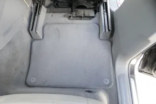 2x Original Audi Q7 4L Fußmatten Fußmatte hinten links und rechts grau Achatgrau - Bild 1