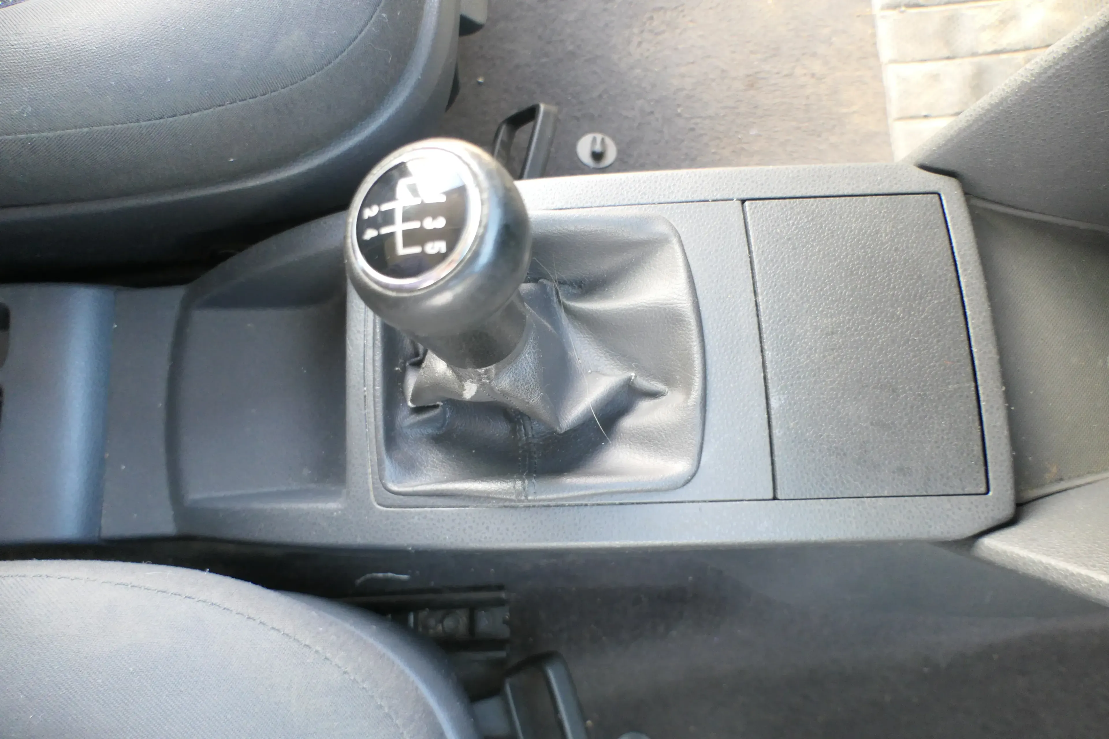 VW Polo 9N 9N3 Schaltknauf Schaltsack Schaltung Schaltknüppel 6Q1711113F QFJ - Bild 1