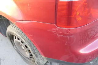 VW Touran 1T Stoßstange hinten Heckstoßstange Stoßfänger rot braun LA3W red spic - Bild 5